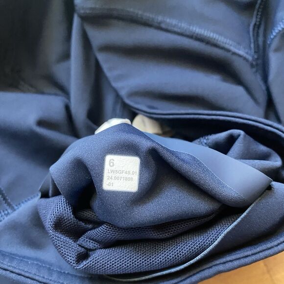 Lululemon 6 Navy Blue Base Pace High-Rise NULU Cropped Tight Yoga Run Athleisure - Picture 5 of 16